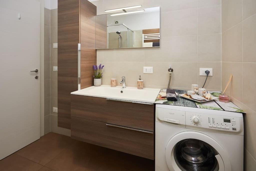Center Aviano Comfort Suite Free Parking Wifi מראה חיצוני תמונה